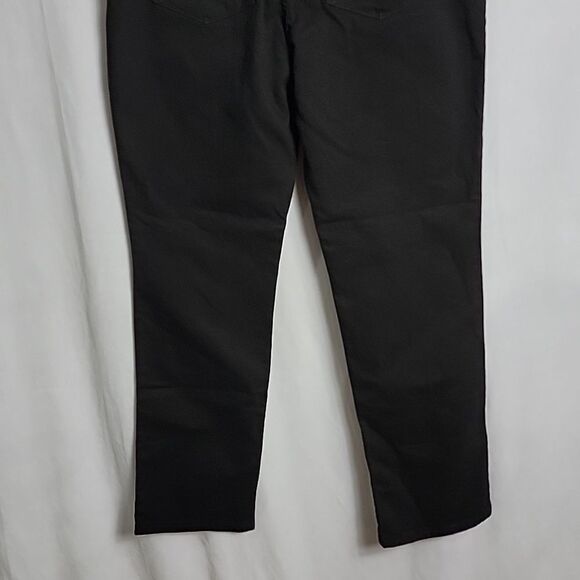 NEW.. LEE.. black jeans.. relaxed, straight leg, high rise.. - Picture 8 of 15